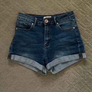 Forever 21 woman denim shorts size 26